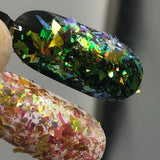 Chameleon Flake Mistletoe Kisses #0652 (0.5gr)