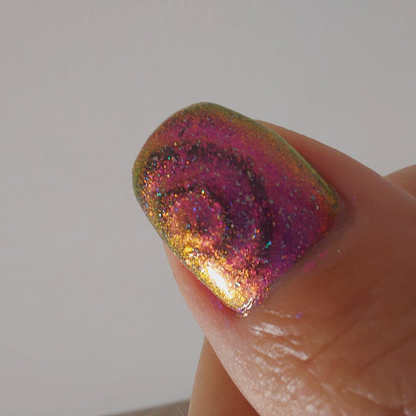 Magnetic 5D Magenta Pink Gold Green #0288 (1gr)